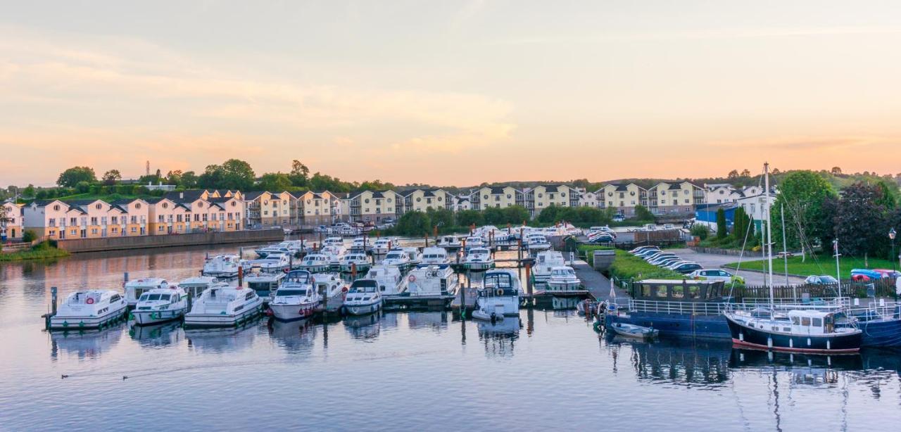 Five Bedroom Waterfront House Carrick on Shannon Kültér fotó